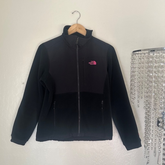 The North Face Black Breast Cancer Awareness Denali Fleece Jacket Size S… - Picture 3 of 16